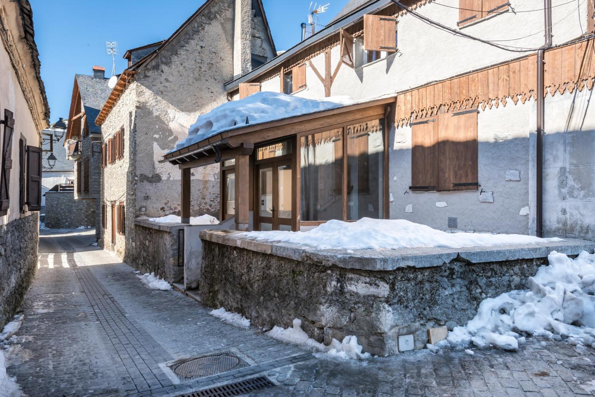 Apartamentos Snoe Mont Romies Salardú Exterior foto